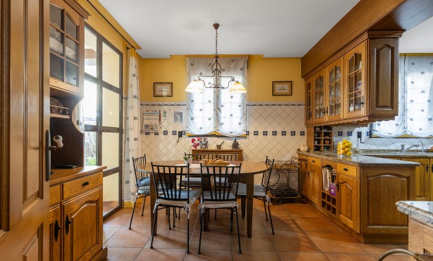 Resale - Villa -
Torrevieja - La Veleta