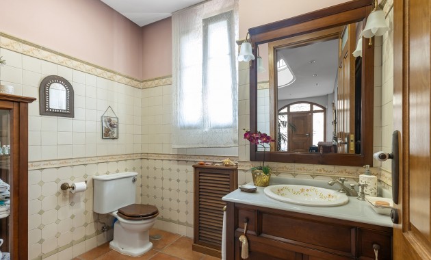 Resale - Villa -
Torrevieja - La Veleta