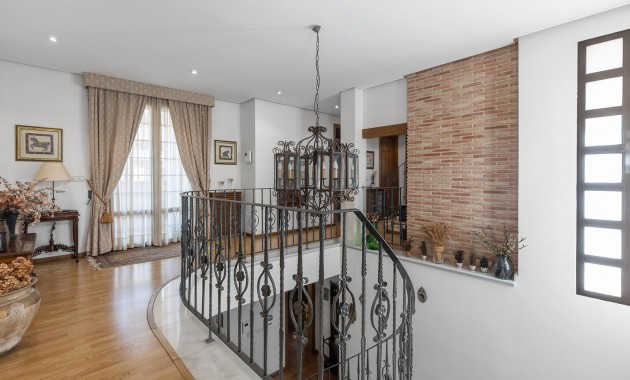 Resale - Villa -
Torrevieja - La Veleta