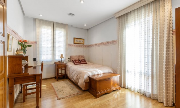 Resale - Villa -
Torrevieja - La Veleta