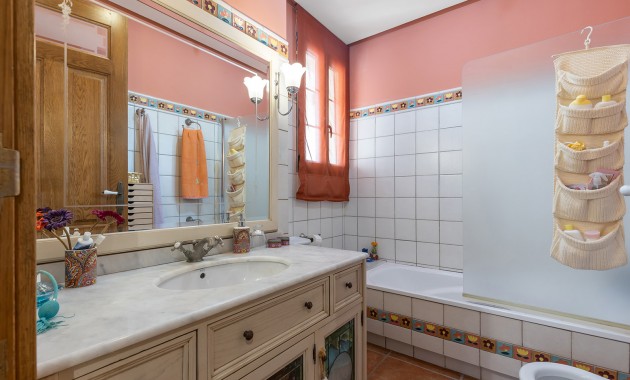 Resale - Villa -
Torrevieja - La Veleta