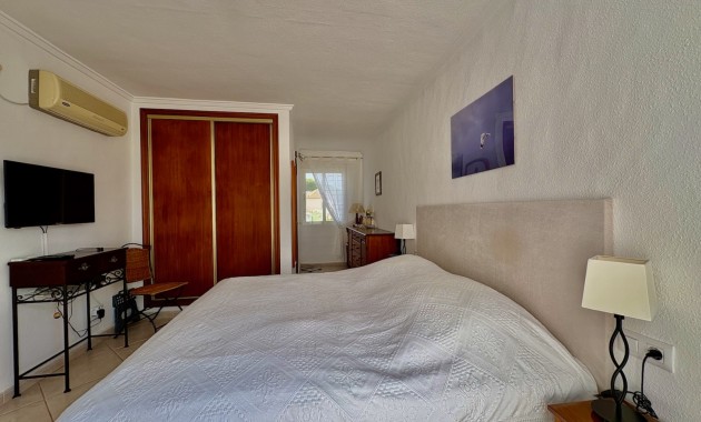 Resale - Villa -
Orihuela Costa - La Zenia