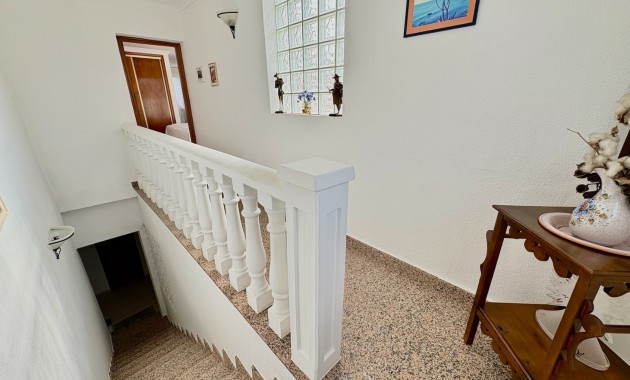 Resale - Villa -
Orihuela Costa - La Zenia