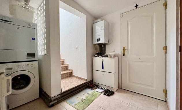 Resale - Villa -
Orihuela Costa - La Zenia