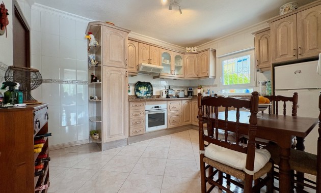 Resale - Villa -
Orihuela Costa - La Zenia