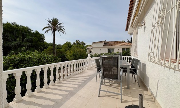 Resale - Villa -
Orihuela Costa - La Zenia