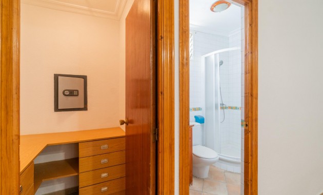 Resale - Villa -
Torrevieja - Los altos