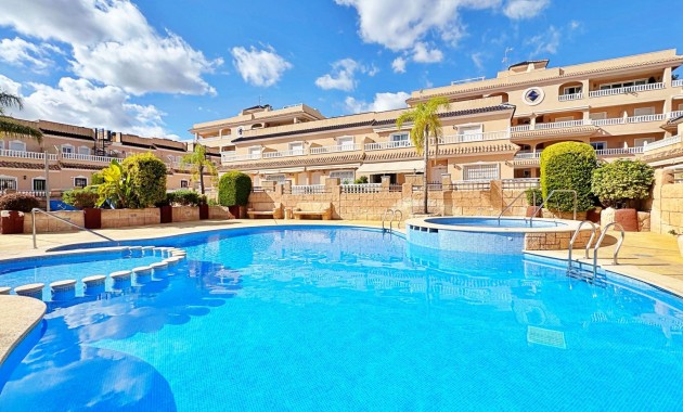 Resale - Townhouse -
Orihuela Costa - Villamartin
