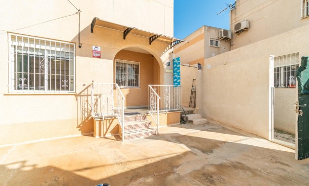 Resale - Bungalow -
Torrevieja - Los balcones