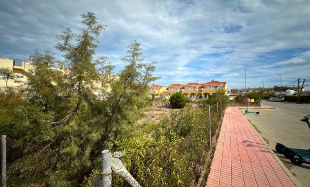 Resale - Plot -
Orihuela Costa - Playa Flamenca