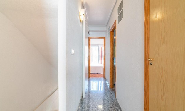 Resale - Terraced house -
Orihuela Costa - Playa Flamenca