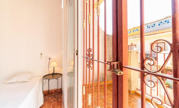 Resale - Terraced house -
Orihuela Costa - Playa Flamenca