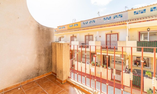 Resale - Terraced house -
Orihuela Costa - Playa Flamenca