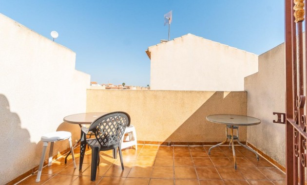 Resale - Terraced house -
Orihuela Costa - Playa Flamenca