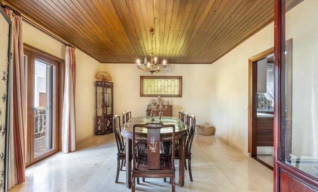 Venta - Villa -
Orihuela Costa - Las Filipinas