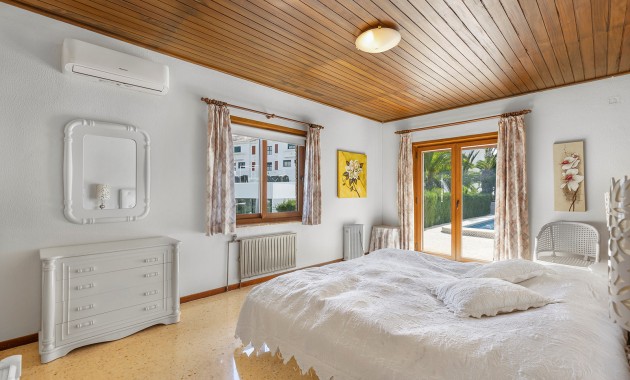 Venta - Villa -
Orihuela Costa - Las Filipinas