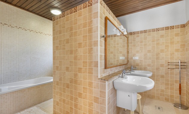 Venta - Villa -
Orihuela Costa - Las Filipinas