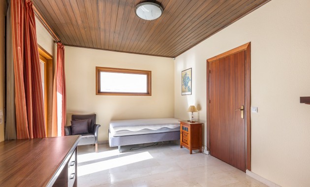 Venta - Villa -
Orihuela Costa - Las Filipinas