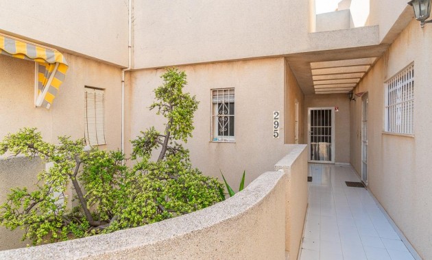 Sale - Flat -
Torrevieja - Los Frutales