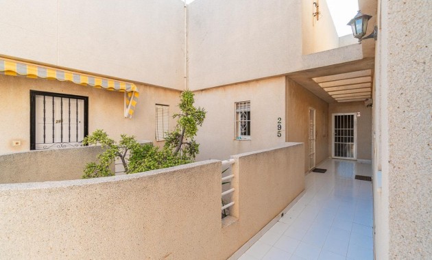 Sale - Flat -
Torrevieja - Los Frutales