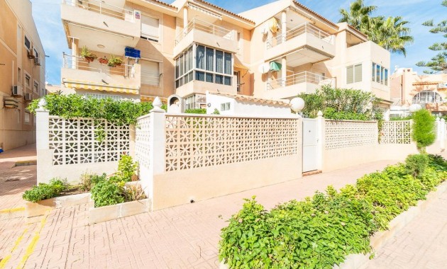 Sale - Flat -
Torrevieja - Los Frutales