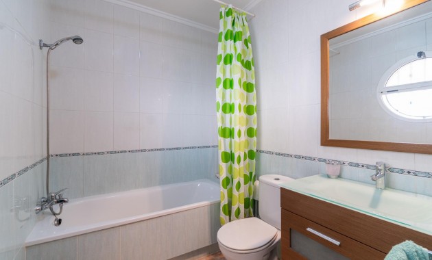 Resale - Chalet -
Orihuela Costa - Playa Flamenca