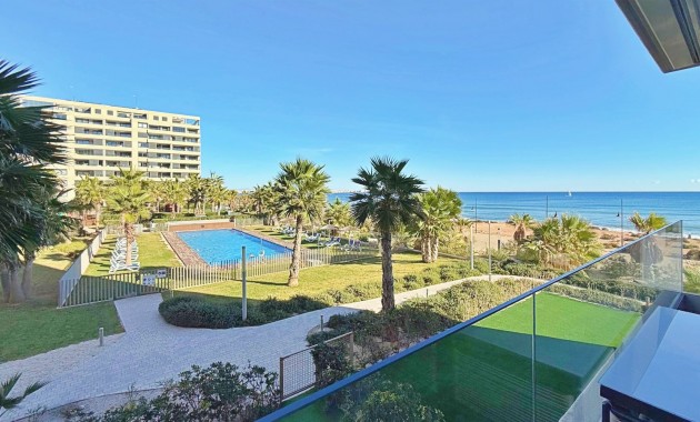Resale - Wohnung -
Torrevieja - Punta prima