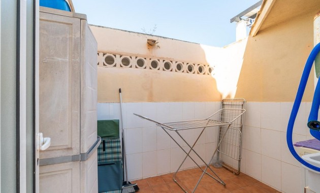 Sale - Villa -
Torrevieja - La Mata