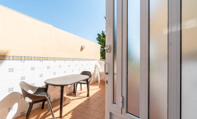 Sale - Villa -
Torrevieja - La Mata