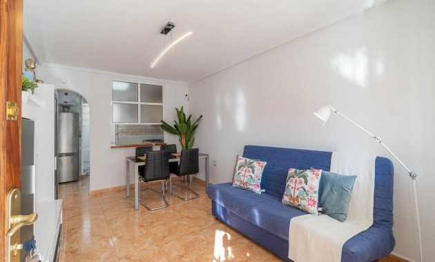 Sale - Terraced house -
Torrevieja - El limonar