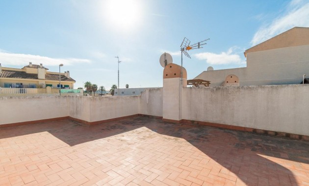 Sale - Terraced house -
Torrevieja - El limonar