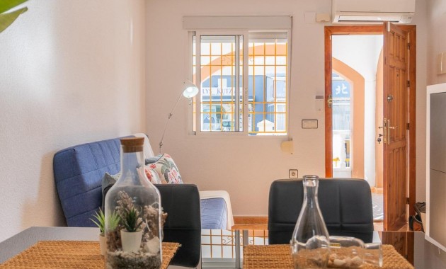Sale - Terraced house -
Torrevieja - El limonar