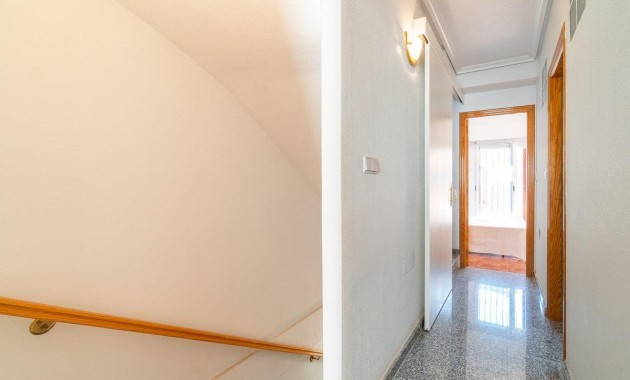 Resale - Terraced house -
Orihuela Costa - Playa Flamenca