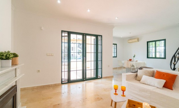 Resale - Villa -
Orihuela Costa - Villamartín-Las Filipinas