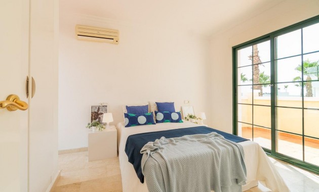 Resale - Villa -
Orihuela Costa - Villamartín-Las Filipinas