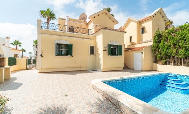 Resale - Villa -
Orihuela Costa - Villamartín-Las Filipinas