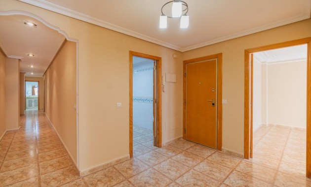 Venta - Flat -
Torrevieja - Centro
