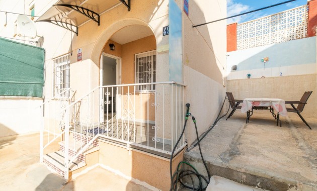 Sale - Bungalow -
Torrevieja - Los balcones