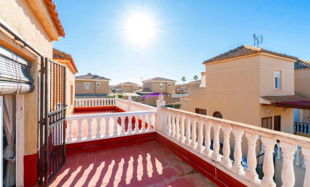 Venta - Terraced house -
Torrevieja - Los Balcones - Los Altos del Edén