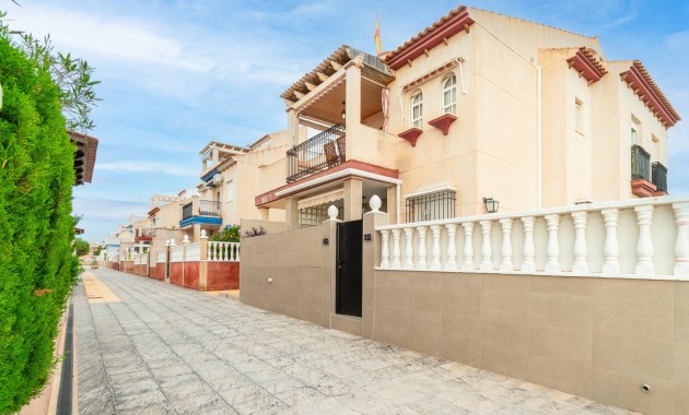 Alquiler a largo plazo - Apartamento -
Orihuela Costa - Playa Flamenca