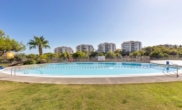 Resale - Wohnung -
Orihuela Costa - Villamartin