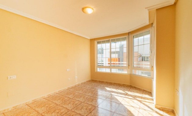 Venta - Apartamento -
Torrevieja - Centro