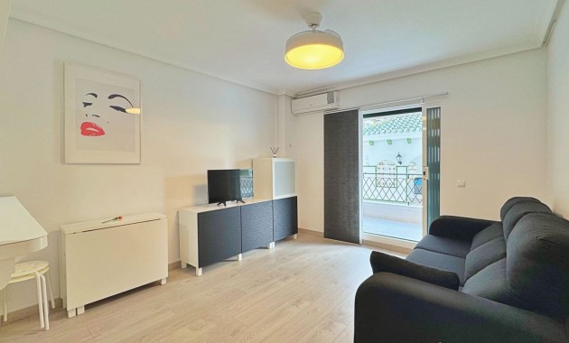 Venta - Apartamento -
Torrevieja - La Mata