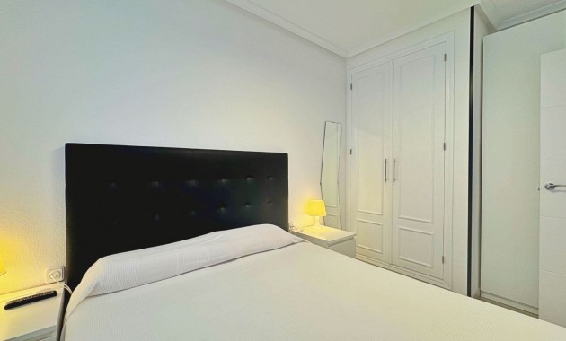 Venta - Apartamento -
Torrevieja - La Mata