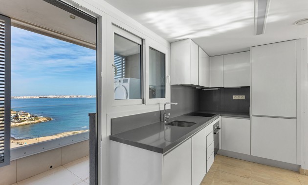 Resale - Penthouse -
Torrevieja - Punta prima