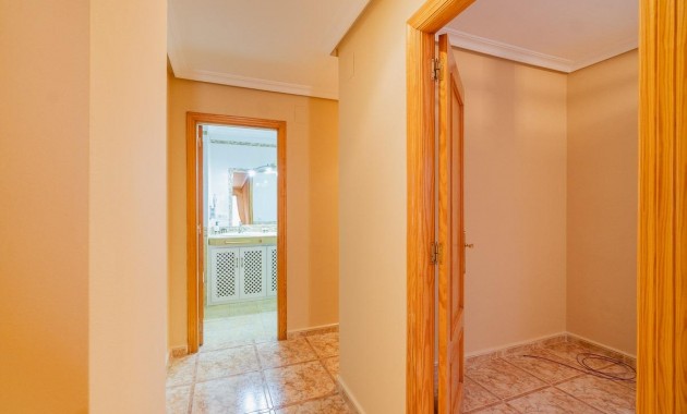 Sale - Apartment -
Torrevieja - Centro