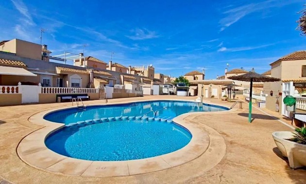 Sale - Terraced house -
Torrevieja - Los Balcones - Los Altos del Edén