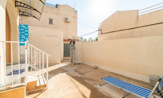 Sale - Bungalow -
Torrevieja - Los balcones