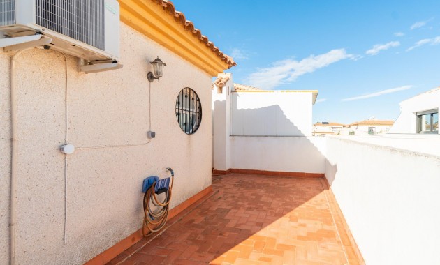 Sale - Chalet -
Orihuela Costa - Playa Flamenca