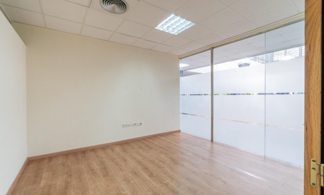 Alquiler a largo plazo - Commercial Unit -
Orihuela Costa - Playa Flamenca